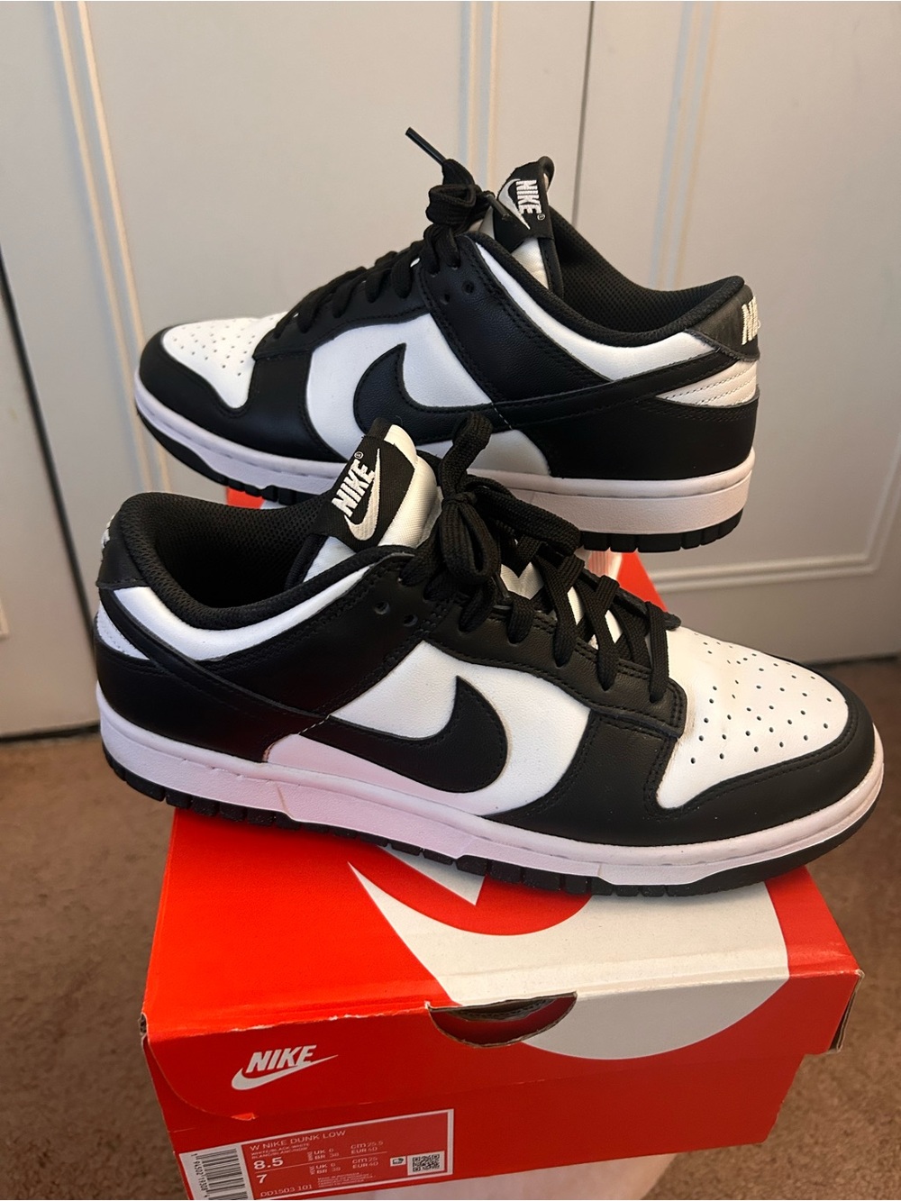 Nike Dunk Low “Panda” Black & White Sneakers – Women’s 8.5 / Men’s 7